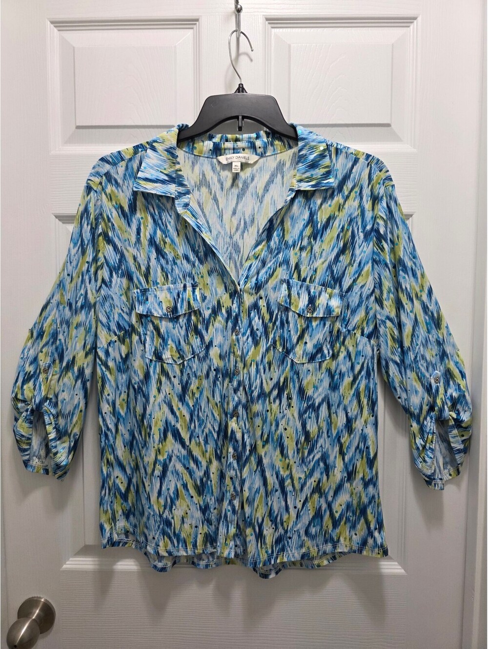 Emily Daniels Women's XL Button-Up Shirt Blue Green Abstract Print